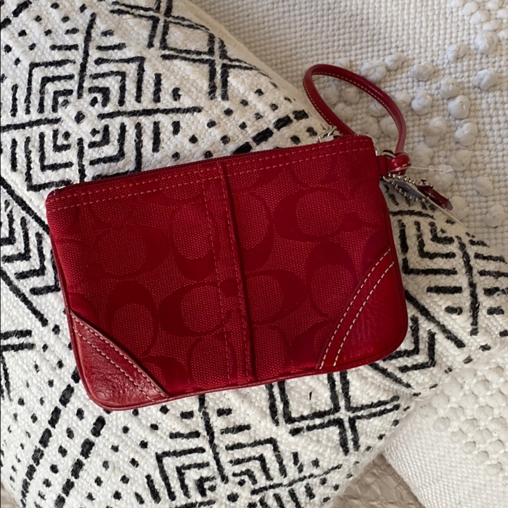 🎁🎄COACH Signature Collection Wristlet